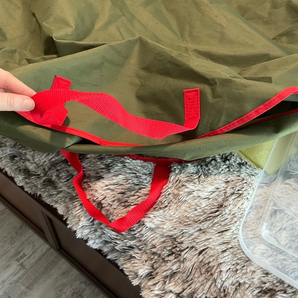 EUC 36” wreath storage bag - Picture 6 of 7